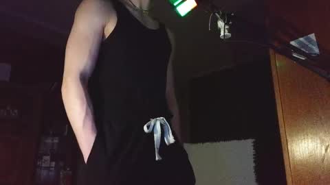 zeroreaction online show from April 4, 7:33 pm