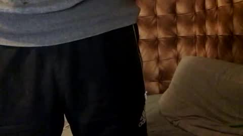 Snapshot of zervale chatting on January 31, 1:11 am zervale online show from January 31, 1:11 am