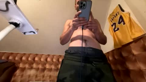 Snapshot of zervale chatting on October 27, 8:02 pm zervale online show from October 27, 8:02 pm