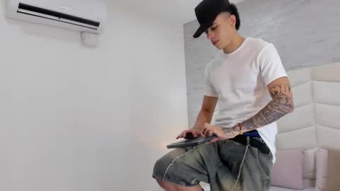 Sebas online show from October 16, 2:34 am