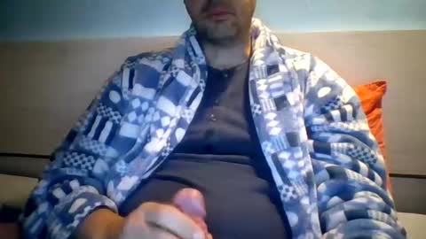 zeus online show from December 5, 6:43 am