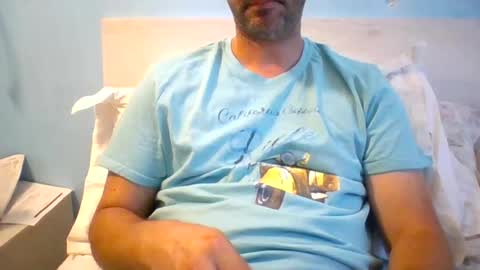 Snapshot of zeus00811 chatting on July 12, 8:27 am zeus online show from July 12, 8:27 am