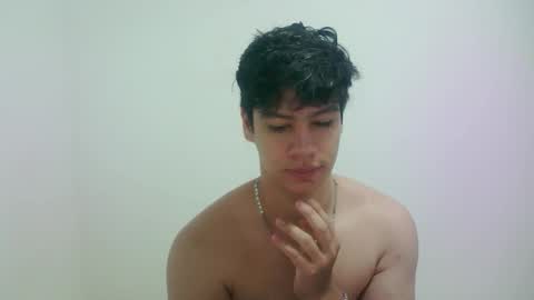 zeus_183 online show from March 22, 7:01 am