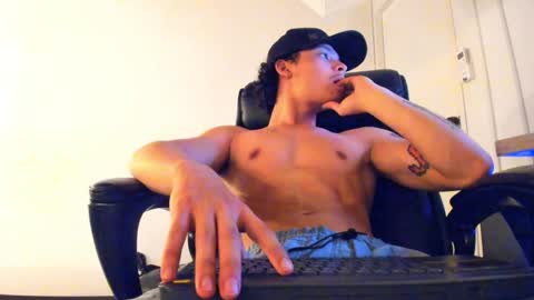 zeus online show from December 20, 6:35 pm