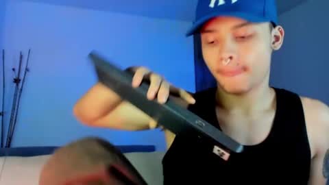 zeus online show from February 19, 4:01 am