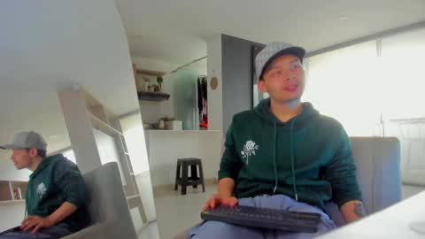 zeus online show from September 27, 6:35 pm