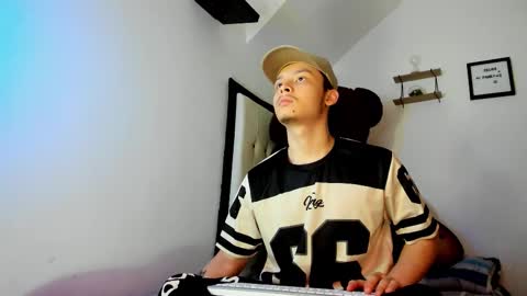 zeus online show from October 23, 2:11 am