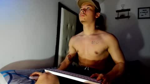 zeus online show from October 24, 9:44 pm