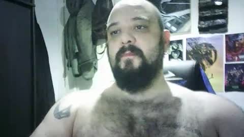 Snapshot of zeuxhogan chatting on December 14, 11:37 am zeuxhogan online show from December 14, 11:37 am