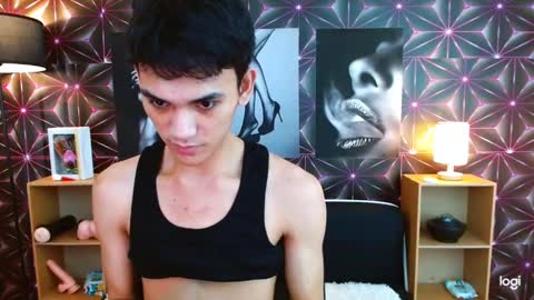 Snapshot of zevierbalte chatting on March 12, 6:18 am zavier skinny asian online show from March 12, 6:18 am