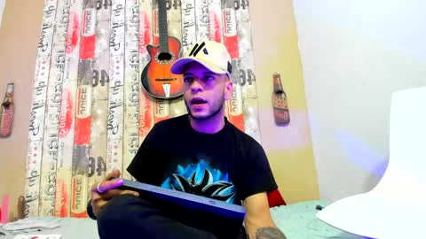 ZHAMIRA  ANDRES online show from December 8, 3:53 am