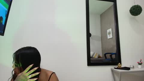 ZHAMIRA  ANDRES online show from January 17, 3:34 am