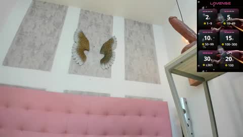 ZHAMIRA  ANDRES online show from April 21, 10:34 pm