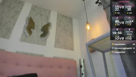 ZHAMIRA  ANDRES online show from April 24, 12:02 am