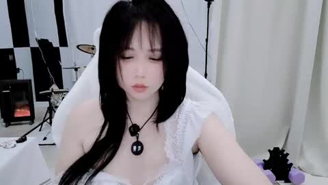 Snapshot of zhen0 chatting on April 13, 6:13 pm zhen online show from April 13, 6:13 pm