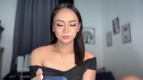 Zia online show from April 22, 3:13 pm