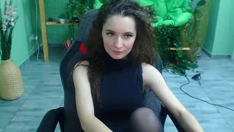 Snapshot of zianichols chatting on February 3, 10:00 pm zianichols online show from February 3, 10:00 pm