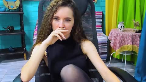 Snapshot of zianichols chatting on February 4, 7:11 pm zianichols online show from February 4, 7:11 pm