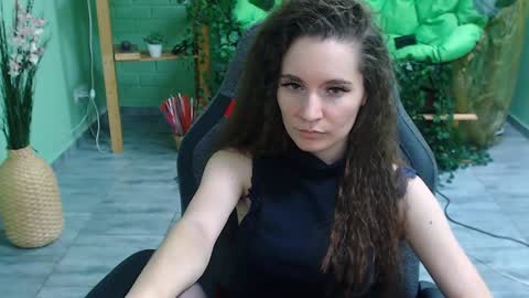 Snapshot of zianichols chatting on February 7, 10:20 pm zianichols online show from February 7, 10:20 pm