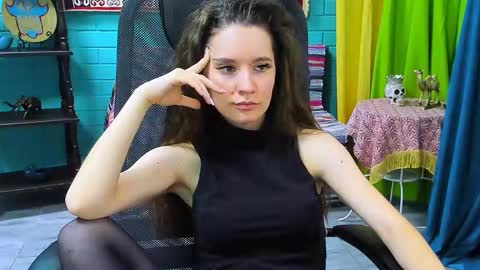 Snapshot of zianichols chatting on February 12, 6:19 pm zianichols online show from February 12, 6:19 pm