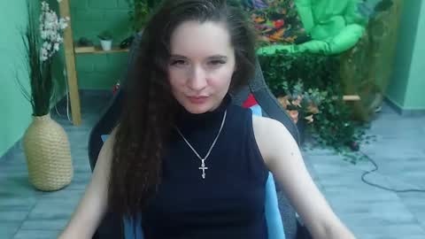 Snapshot of zianichols chatting on February 18, 11:41 pm zianichols online show from February 18, 11:41 pm