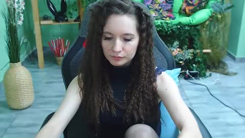 Snapshot of zianichols chatting on February 27, 11:52 am zianichols online show from February 27, 11:52 am