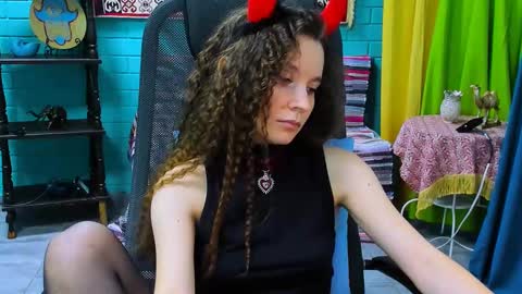 Snapshot of zianichols chatting on March 11, 6:19 pm zianichols online show from March 11, 6:19 pm