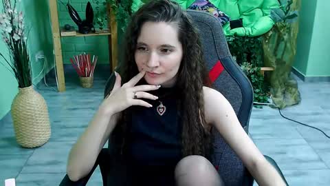 Snapshot of zianichols chatting on March 11, 9:26 pm zianichols online show from March 11, 9:26 pm