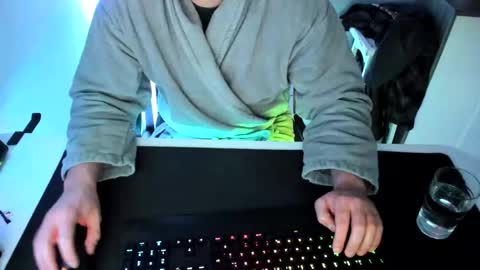 ziemlichflutschig online show from December 12, 9:37 pm