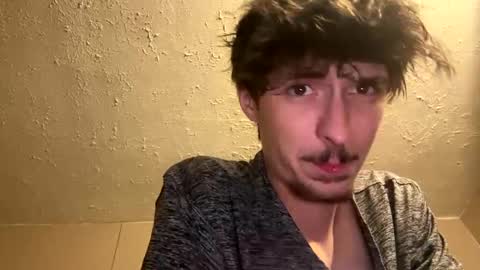 Snapshot of ziggy758084 chatting on September 23, 3:31 am ziggy758084 online show from September 23, 3:31 am