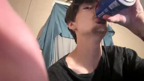 Snapshot of ziggy758084 chatting on September 25, 4:05 am ziggy758084 online show from September 25, 4:05 am