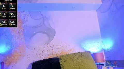 zihaadams_ online show from April 29, 2:21 pm