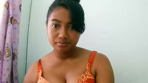 elly online show from April 23, 12:40 pm