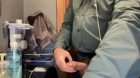 Snapshot of zinger283069 chatting on December 3, 12:18 am zinger283069 online show from December 3, 12:18 am