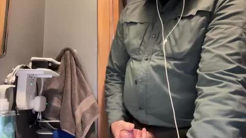 Snapshot of zinger283069 chatting on December 16, 6:35 pm zinger283069 online show from December 16, 6:35 pm