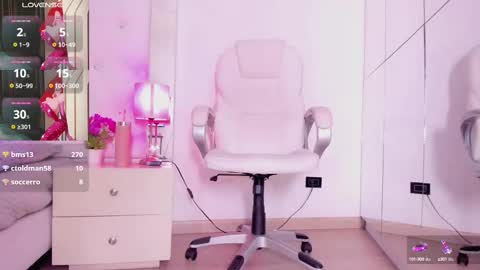 Snapshot of zinnia_mosley chatting on March 7, 2:45 pm Nia online show from March 7, 2:45 pm