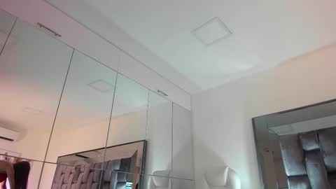 Snapshot of zinnia_mosley chatting on November 21, 11:31 am Nia online show from November 21, 11:31 am