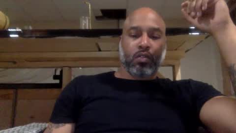 Snapshot of zionlion22 chatting on February 18, 1:21 am zionlion22 online show from February 18, 1:21 am