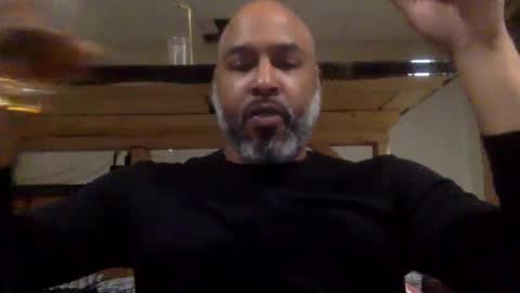 Snapshot of zionlion22 chatting on February 19, 1:29 am zionlion22 online show from February 19, 1:29 am