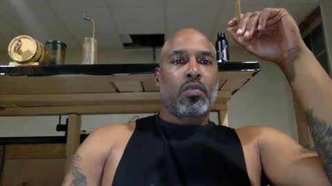 Snapshot of zionlion22 chatting on October 10, 1:15 am zionlion22 online show from October 10, 1:15 am