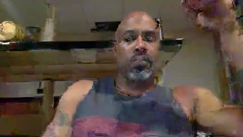 Snapshot of zionlion22 chatting on October 14, 1:06 am zionlion22 online show from October 14, 1:06 am