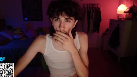 Snapshot of zipdown_ chatting on October 20, 7:20 am zipdown online show from October 20, 7:20 am