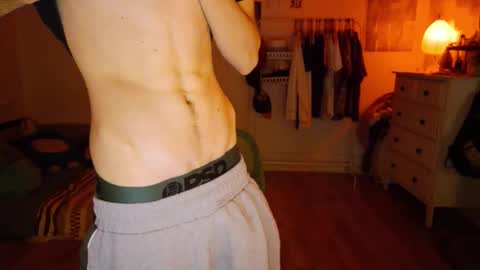 zipdown online show from March 8, 5:44 am