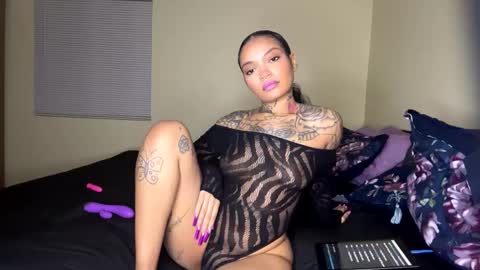 Vaguetoyou online show from January 25, 1:10 am