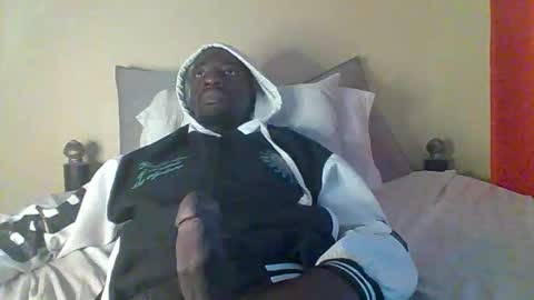 Zlatann2012 online show from November 28, 3:31 am