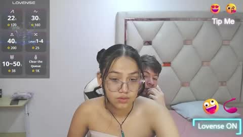ZOE AND JACK online show from May 10, 8:14 pm
