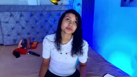 Snapshot of zoe_blake1 chatting on June 17, 3:53 am Zoe Blake online show from June 17, 3:53 am