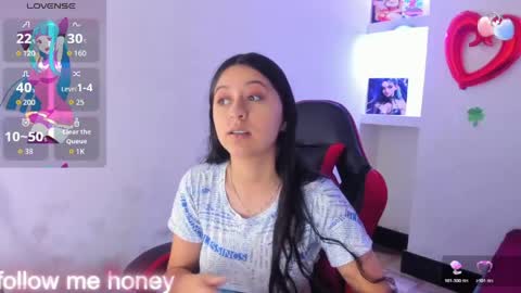 Z O E online show from April 20, 8:32 pm