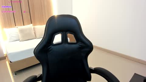 Zoe  online show from March 23, 12:31 pm