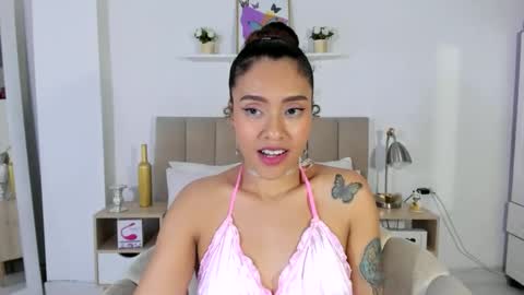 Snapshot of zoe_gruber chatting on May 15, 11:01 pm Zoe Gruber online show from May 15, 11:01 pm